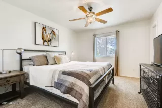 Photo #5: 6086304 Listing