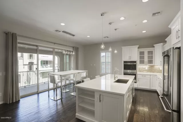 MLS: 6086751 Condo For Sale