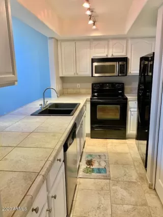 Photo #3: 6086872 Listing 