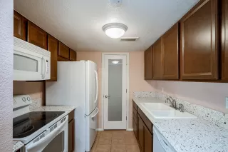 Photo #3: 6086980 Listing