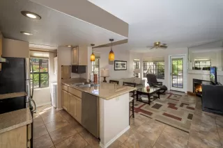 Photo #6: 6087005 Listing