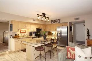 Photo #5: 6087104 Listing 