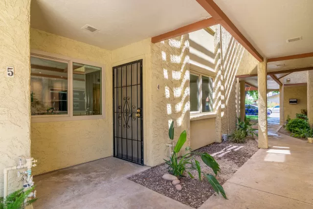 MLS: 6087161 Condo For Sale