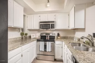 Photo #3: 6087327 Listing 