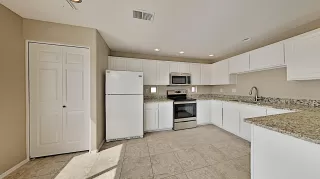 Photo #4: 6087445 Listing