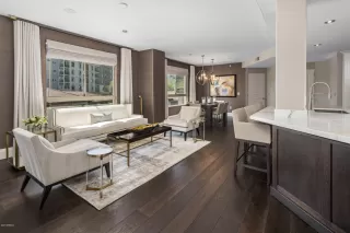 Photo #4: 6087451 Listing