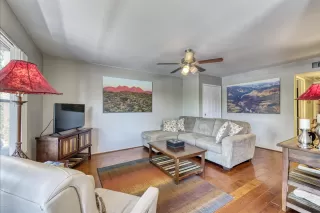 Photo #2: 6087454 Listing