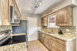 Photo #4: 6087454 Listing
