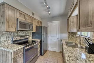 Photo #5: 6087454 Listing
