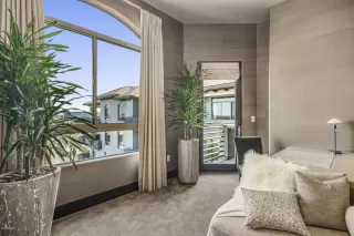 Photo #2: 6087503 Listing