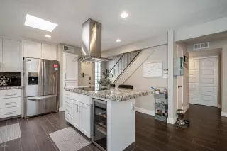 Photo #4: 6087580 Listing