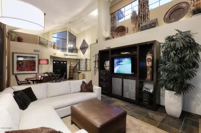 MLS: 6087662 Condo For Sale