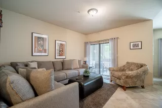 Photo #5: 6087959 Listing