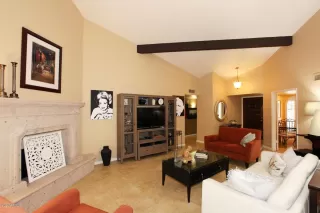Photo #4: 6087984 Listing