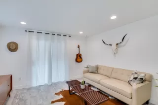 Photo #4: 6088247 Listing