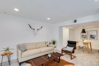 Photo #6: 6088247 Listing