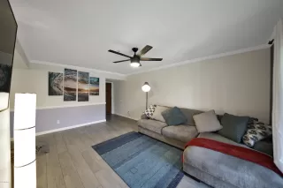 Photo #5: 6088317 Listing