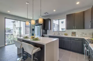 Photo #5: 6088586 Listing