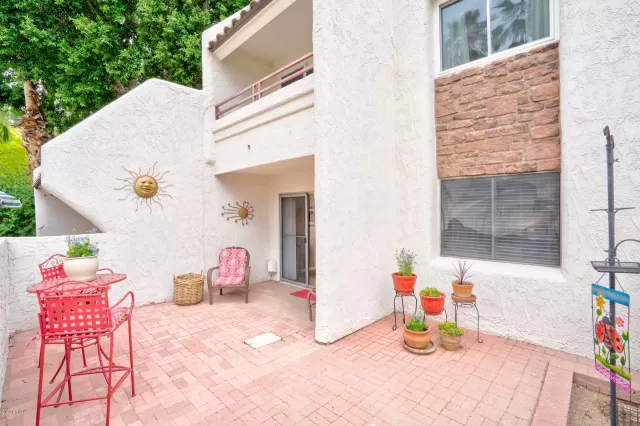 MLS: 6088769 Condo For Sale