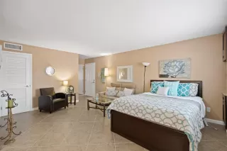 Photo #4: 6088769 Listing 