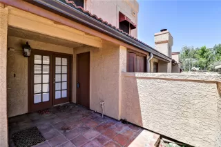 Photo #4: 6088896 Listing