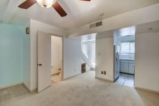 Photo #4: 6088977 Listing