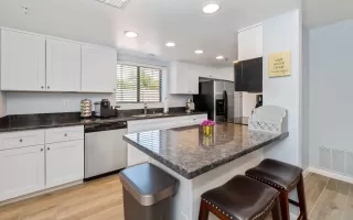 Photo #2: 6088978 Listing