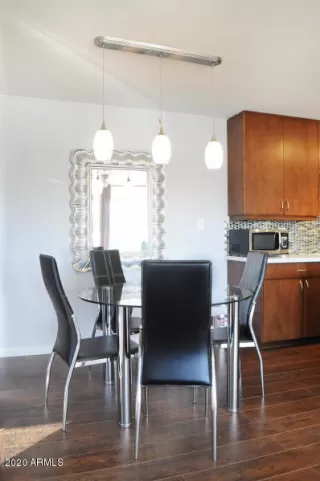Photo #6: 6088993 Listing