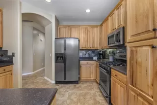 Photo #3: 6089120 Listing 