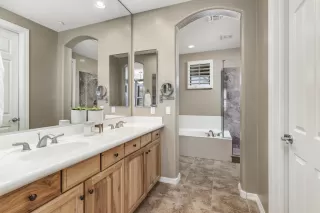 Photo #5: 6089120 Listing 