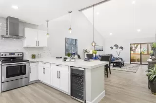 Photo #1: 6089428 Listing 