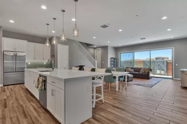 MLS: 6089521 Condo For Sale