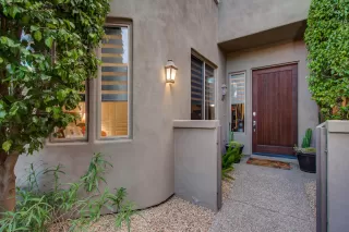 Photo #2: 6089586 Listing