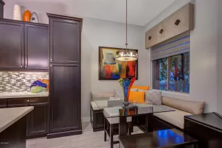 Photo #6: 6089586 Listing