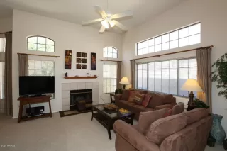 Photo #5: 6089713 Listing