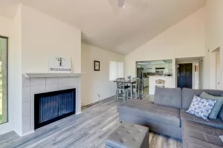 Photo #4: 6089916 Listing 