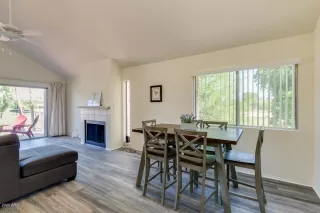 Photo #6: 6089916 Listing 