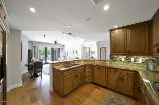 Photo #2: 6090124 Listing