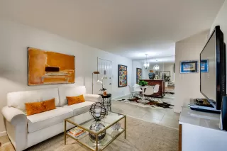 Photo #2: 6090157 Listing