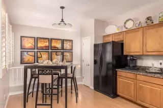 Photo #6: 6090386 Listing 