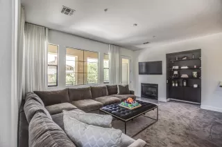 Photo #4: 6090390 Listing 