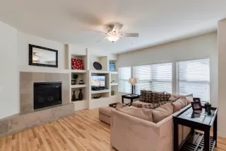 Photo #3: 6090596 Listing