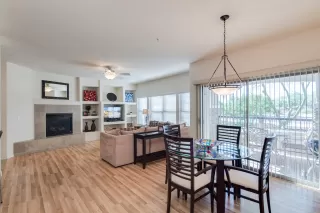 Photo #5: 6090596 Listing