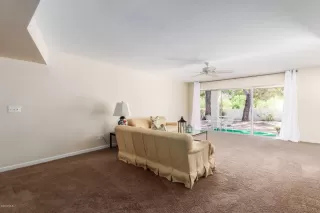 Photo #6: 6090650 Listing