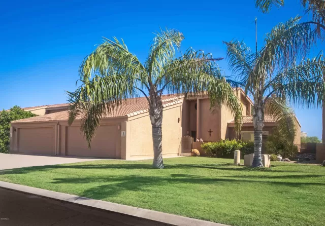 MLS: 6090754 Condo For Sale