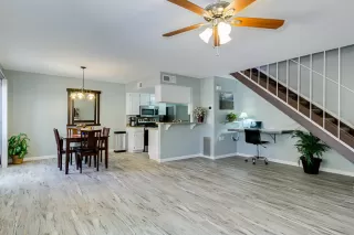 Photo #5: 6090868 Listing