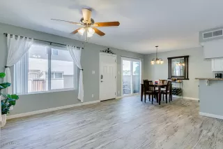 Photo #6: 6090868 Listing