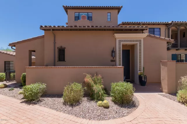 MLS: 6091023 Condo For Sale