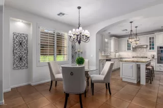 Photo #4: 6091023 Listing