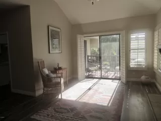 Photo #5: 6091220 Listing